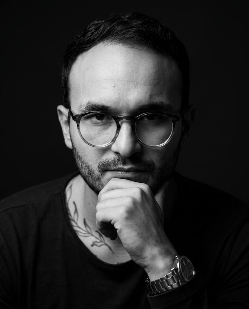 Dr. Matheus Prestes · retrato gerado · close-up dramático em preto e branco